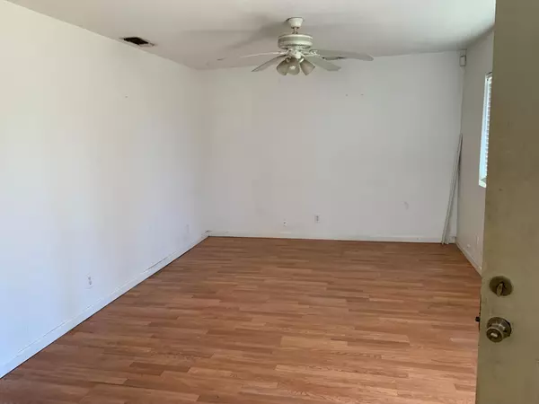 Sacramento, CA 95838,3941 Dry Creek RD