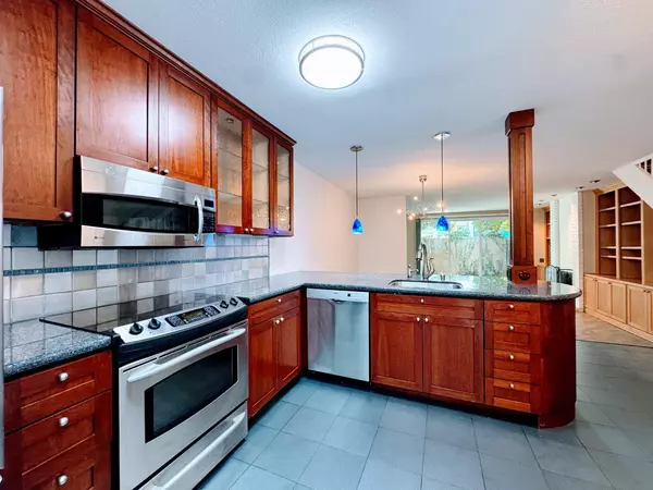 Sacramento, CA 95825,2224 Woodside LN #5