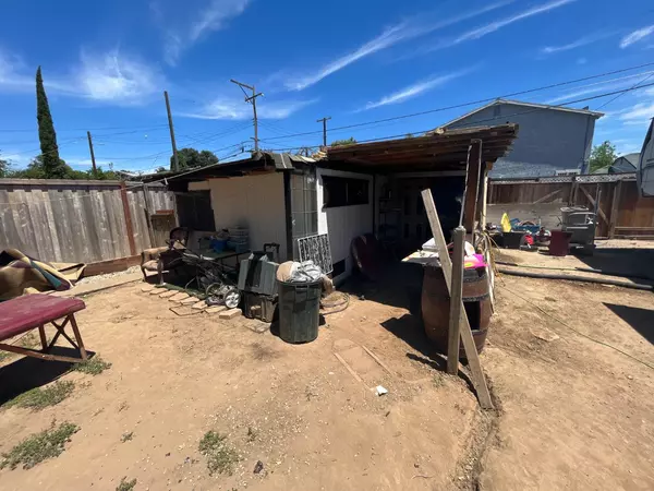 2296 Grove AVE, Sacramento, CA 95815