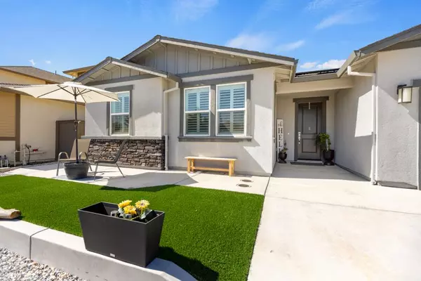 Galt, CA 95632,953 Ayers LN