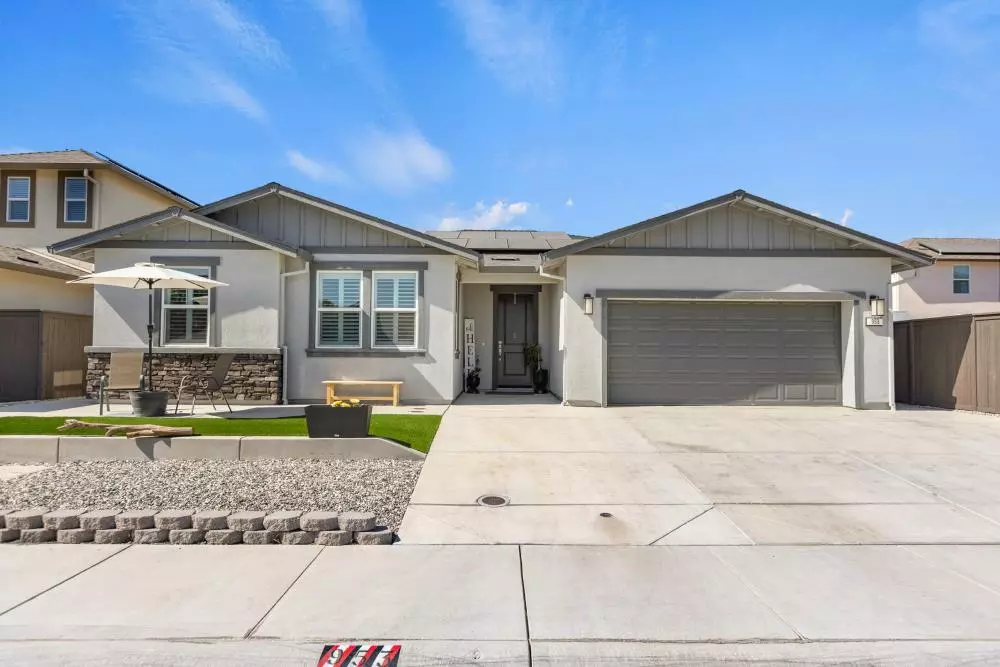 Galt, CA 95632,953 Ayers LN