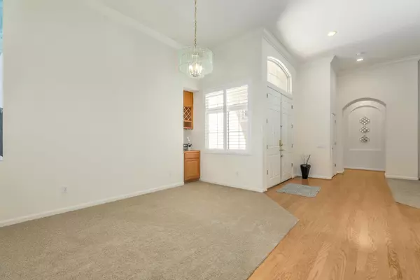 Roseville, CA 95747,5034 Dragonfly LN