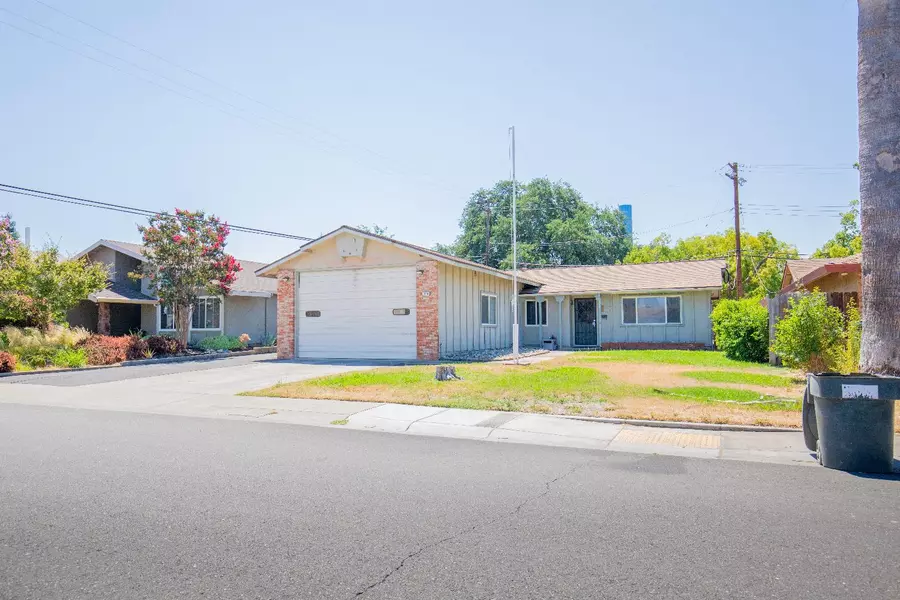 9116 Vancouver DR, Sacramento, CA 95826