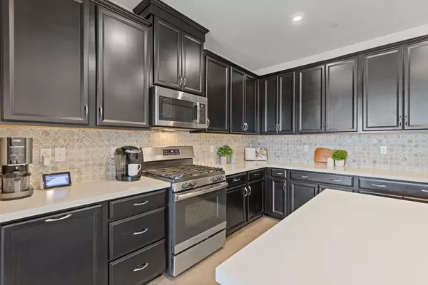 Roseville, CA 95747,4025 Hydra CIR