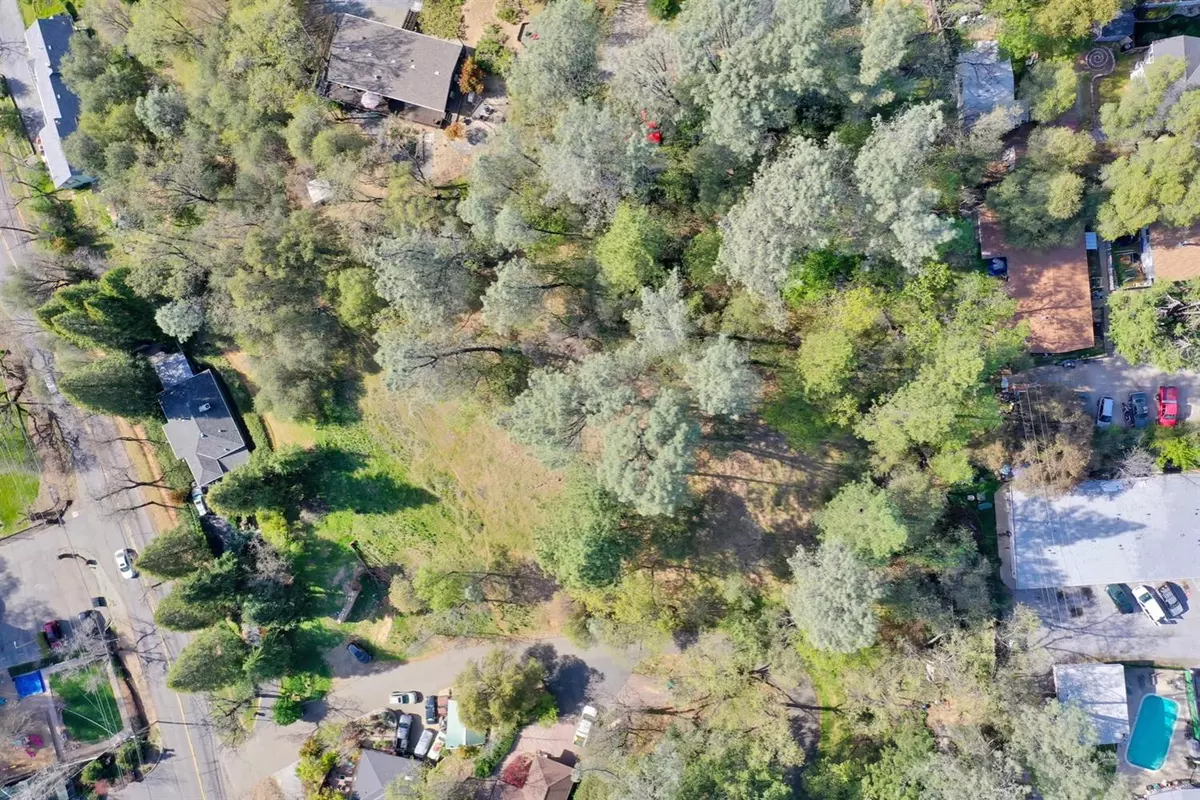 Placerville, CA 95667,837 Vivian CT