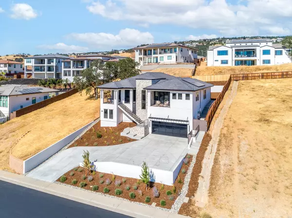 Folsom, CA 95630,714 Sundahl DR
