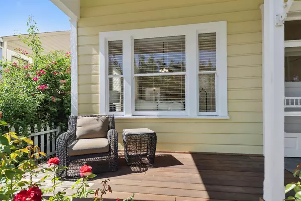 Davis, CA 95616,923 3rd ST
