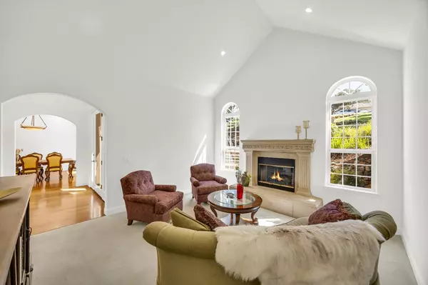 El Dorado Hills, CA 95762,5528 Sur Mer DR