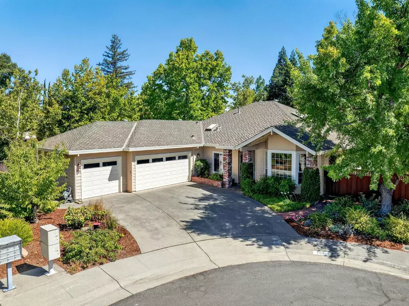 704 Kestrel PL, Davis, CA 95616