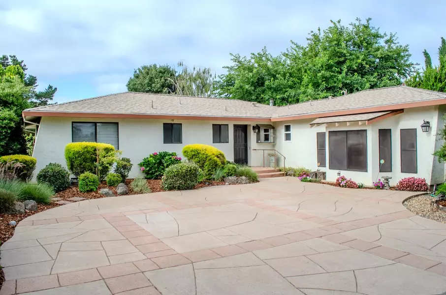 2482 E Collier RD, Acampo, CA 95220