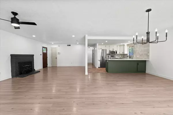 Roseville, CA 95661,1510 Gregory WAY