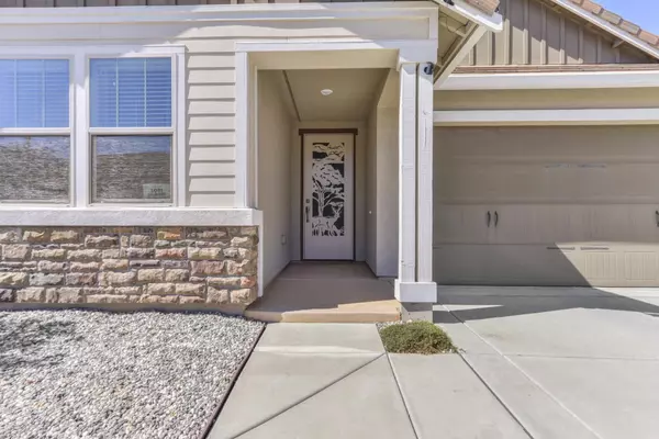 Elk Grove, CA 95757,10297 Charles Morris