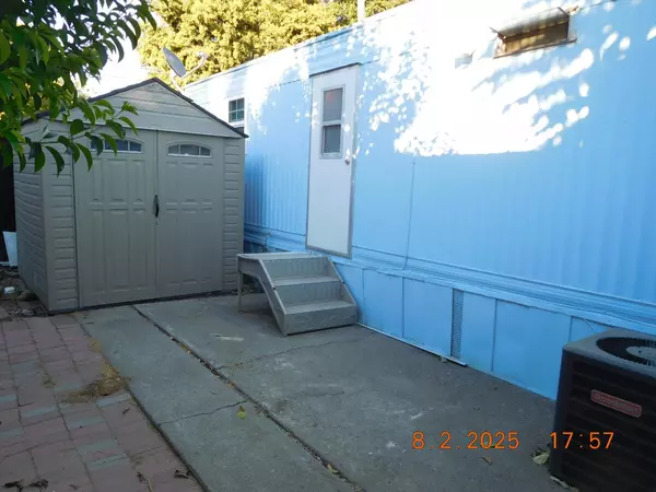 Davis, CA 95616,1027 Olive DR #12