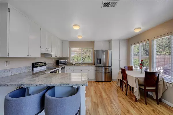 Sacramento, CA 95833,1355 Senida WAY