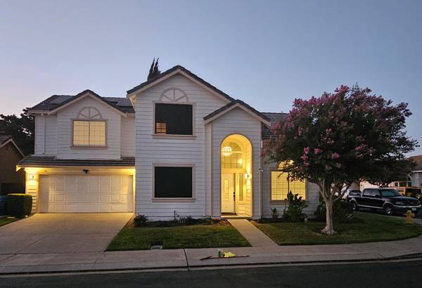 137 Quarry Stone WAY, Manteca, CA 95336