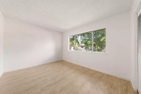 Davis, CA 95618,4 Pole Line RD #4