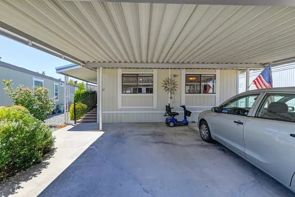 Auburn, CA 95602,3765 Grass Valley HWY #117