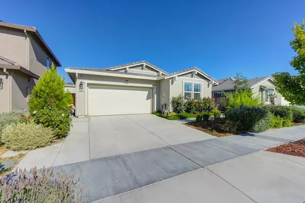 1045 Pipit ST, Lathrop, CA 95330
