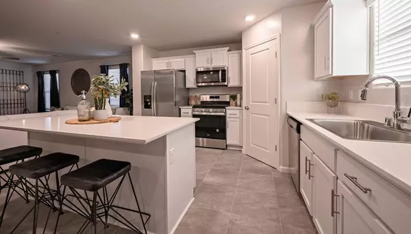 Merced, CA 95341,304 Halisan CT #53 AR