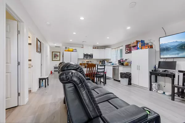 Sacramento, CA 95815,612 El Camino AVE