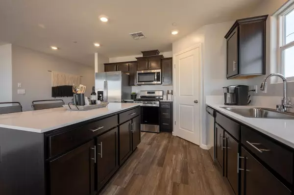 Merced, CA 95341,298 Bowyer CT #87 AR