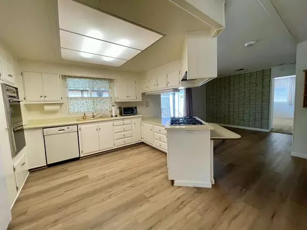 Sacramento, CA 95828,7403 Beret LN