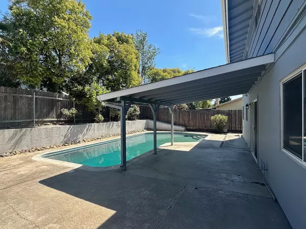 Fair Oaks, CA 95628,6896 Kettering CIR