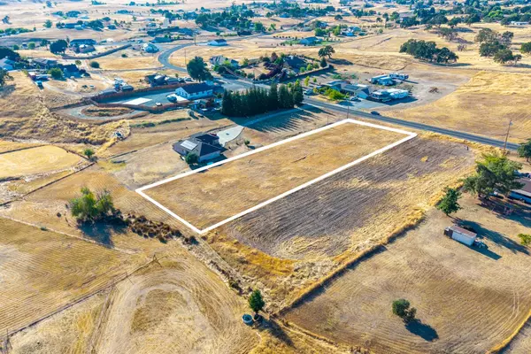 Ione, CA 95640,3376 Village DR