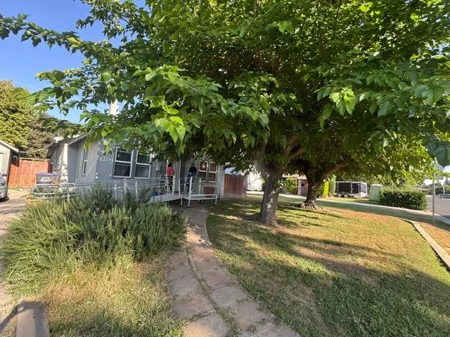 Visalia, CA 93277,2318 S Garden ST