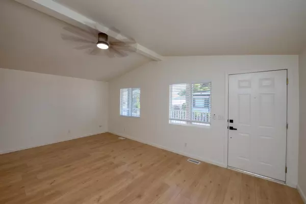 Manteca, CA 95336,1830 E Yosemite Ave #150