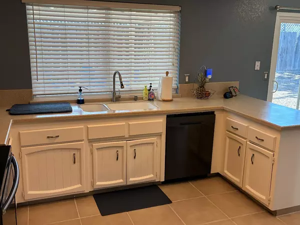 Modesto, CA 95356,1620 Carlisle AVE