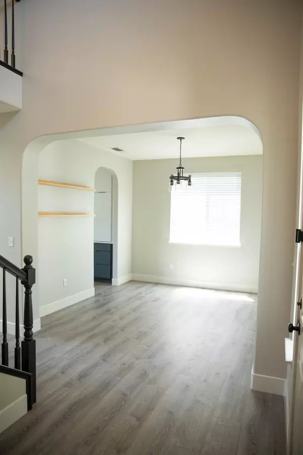 Waterford, CA 95386,106 Marina LN