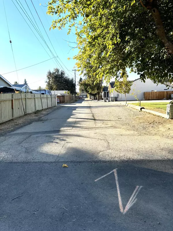 Esparto, CA 95627,26261 Woodland AVE