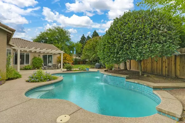 Roseville, CA 95747,533 Rye CT