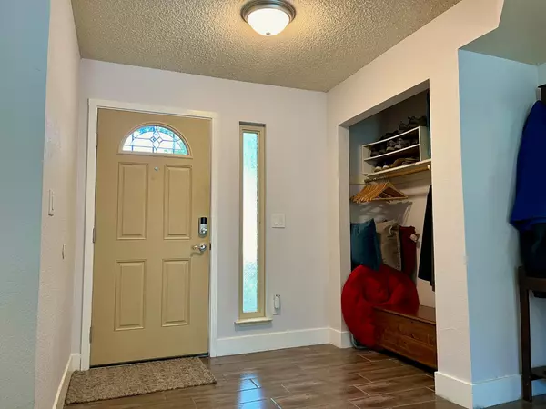 West Sacramento, CA 95691,2556 Duet DR