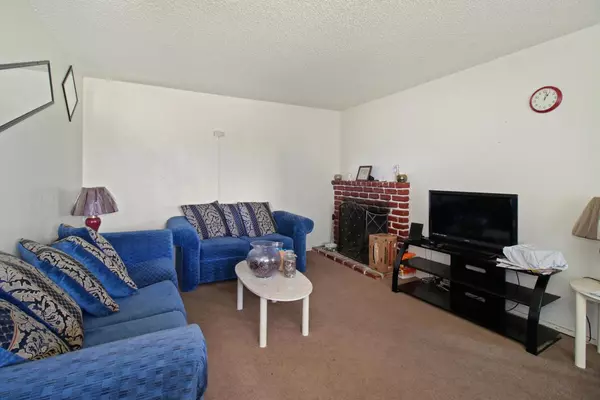 Sacramento, CA 95823,7320 Berna WAY