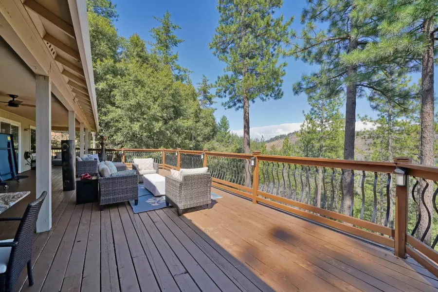 5855 Sly Park RD, Pollock Pines, CA 95726