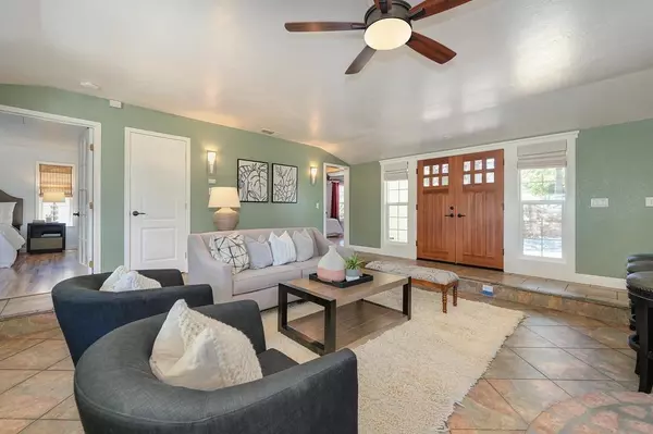 Cool, CA 95614,2083 Squaw Run Ct.