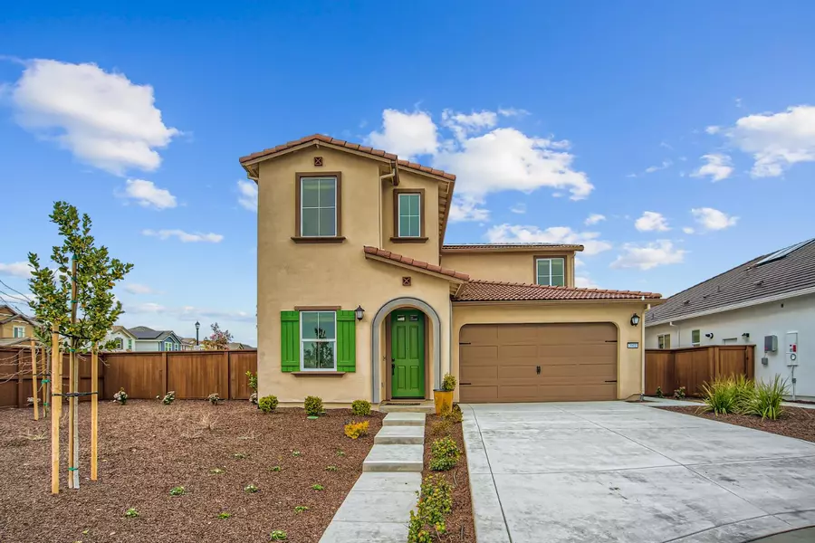 2001 Baker PL, Woodland, CA 95776