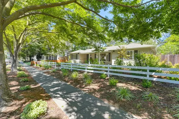 Davis, CA 95618,620 B ST