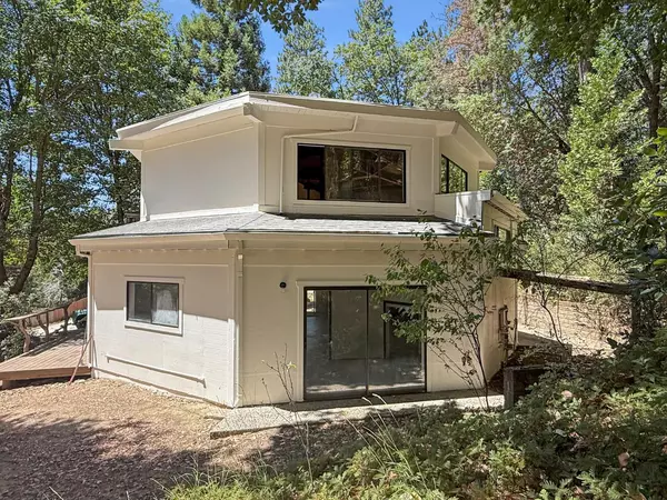 Nevada City, CA 95959,15861 Turtleback Hill RD