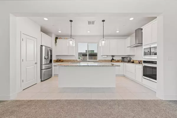 Winters, CA 95694,758 W Main ST