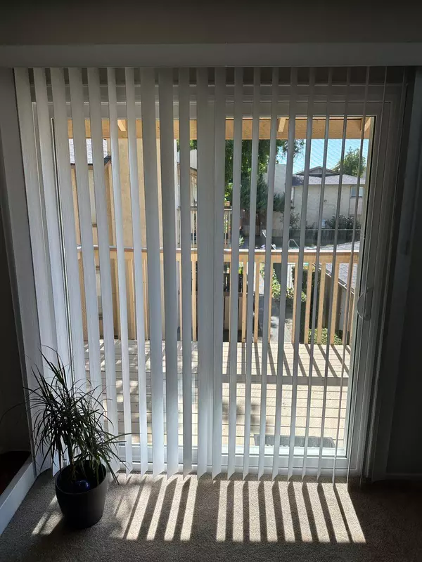Stockton, CA 95207,328 Northbank CT #32