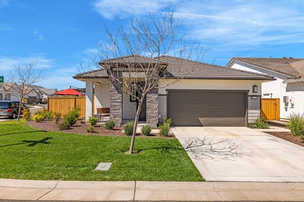 4622 Highland Lake DR, Roseville, CA 95747