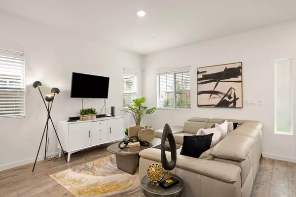 Roseville, CA 95747,5144 Molino CIR