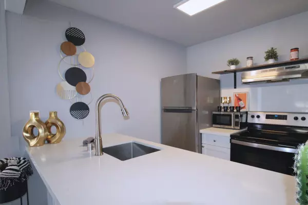 Hayward, CA 94544,260 Industrial Parkway #5