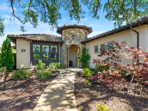 El Dorado Hills, CA 95762,3418 Greenview DR