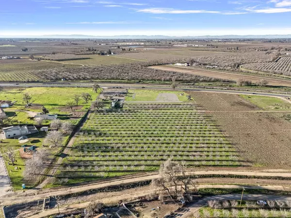 Cressey, CA 95312,3 Santa Fe DR