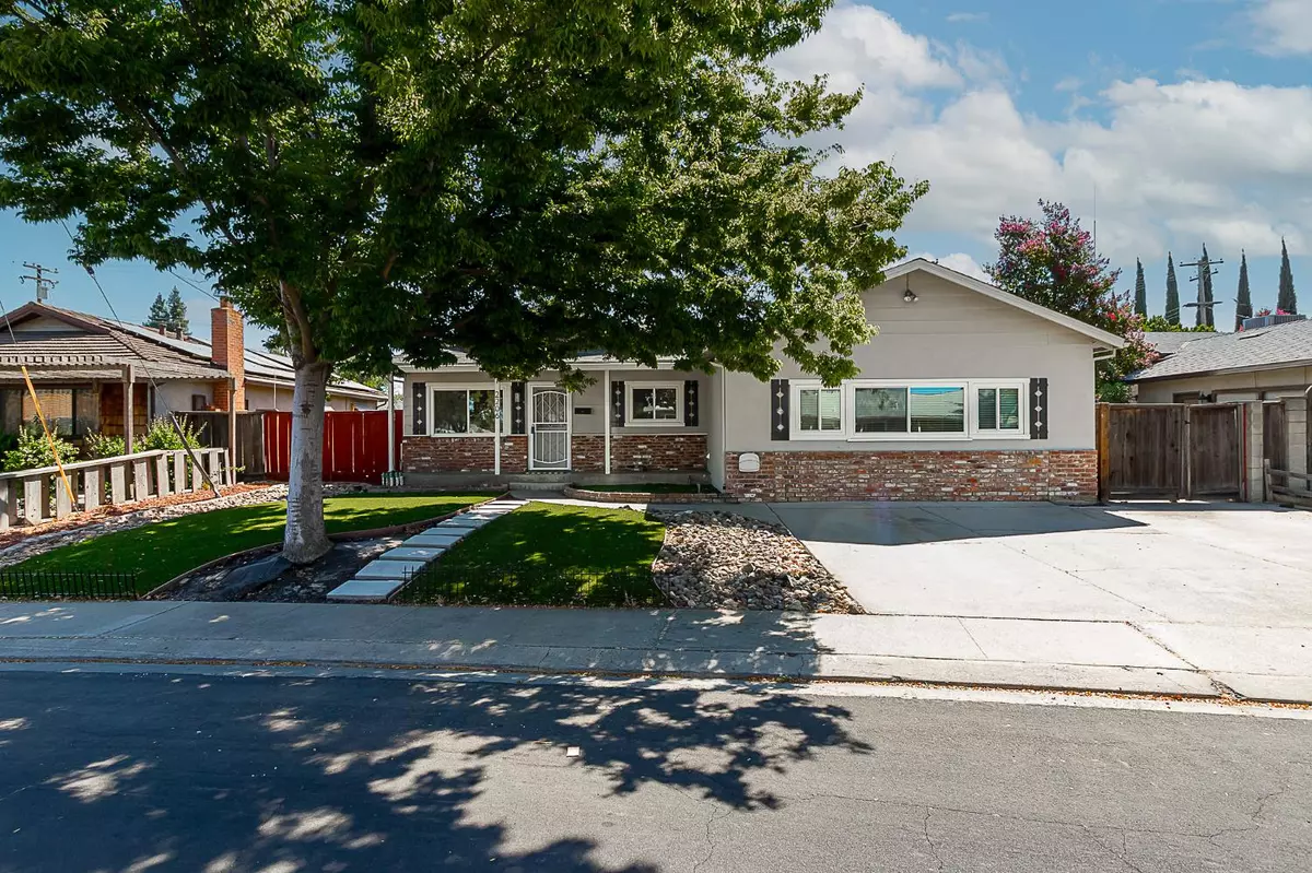 Modesto, CA 95350,2206 Codding DR