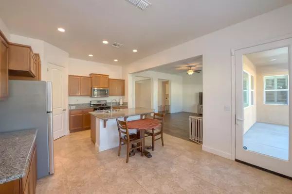 Patterson, CA 95363,256 Bella Flora LN